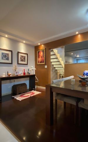 Casa para alugar com 220m², 3 quartos e 5 vagas Casa para alugar com 220m², 3 quartos e 5 vagasSala