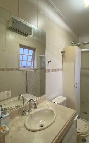 Casa para alugar com 220m², 3 quartos e 5 vagas Casa para alugar com 220m², 3 quartos e 5 vagasBanheiro Suíte 3