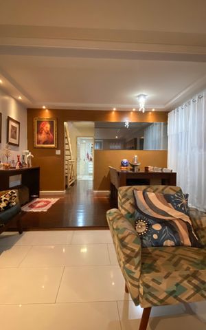 Casa para alugar com 220m², 3 quartos e 5 vagas Casa para alugar com 220m², 3 quartos e 5 vagasSala