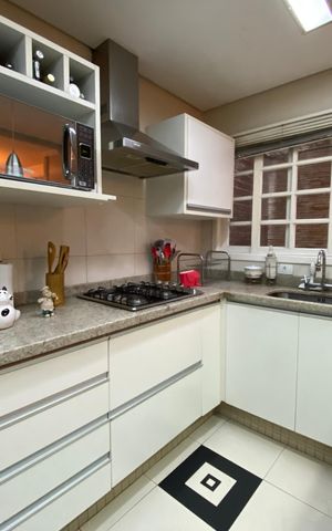 Casa para alugar com 220m², 3 quartos e 5 vagas Casa para alugar com 220m², 3 quartos e 5 vagasCozinha
