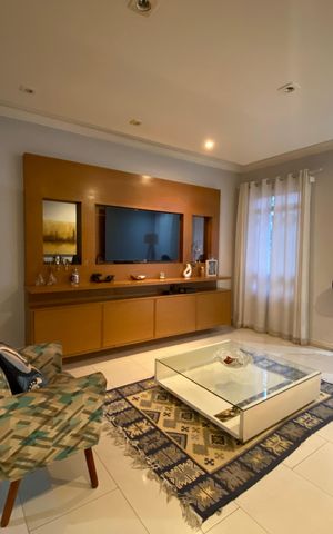 Casa para alugar com 220m², 3 quartos e 5 vagas Casa para alugar com 220m², 3 quartos e 5 vagasSala