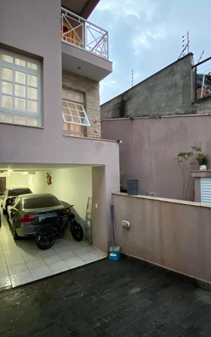 Casa para alugar com 220m², 3 quartos e 5 vagas Casa para alugar com 220m², 3 quartos e 5 vagasÁrea externa