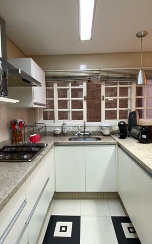 Casa para alugar com 220m², 3 quartos e 5 vagas Casa para alugar com 220m², 3 quartos e 5 vagasCozinha