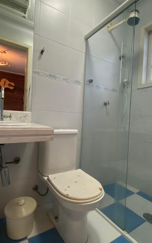 Casa para alugar com 220m², 3 quartos e 5 vagas Casa para alugar com 220m², 3 quartos e 5 vagasBanheiro Suíte 2