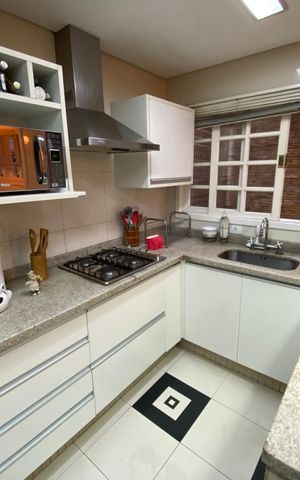 Casa para alugar com 220m², 3 quartos e 5 vagas Casa para alugar com 220m², 3 quartos e 5 vagasCozinha