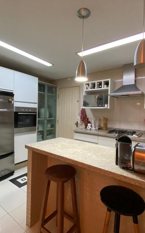 Casa para alugar com 220m², 3 quartos e 5 vagas Casa para alugar com 220m², 3 quartos e 5 vagasCozinha