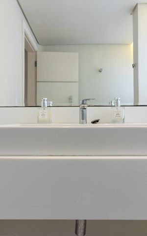 Apartamento para alugar com 248m², 3 quartos e 2 vagas Apartamento para alugar com 248m², 3 quartos e 2 vagasLavabo