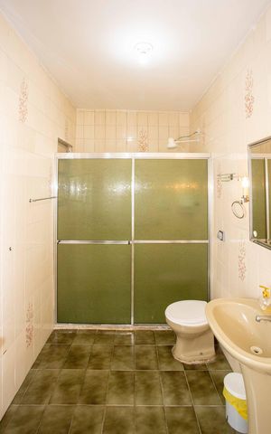 Casa para alugar com 200m², 3 quartos e 2 vagasBanheiro da Suíte