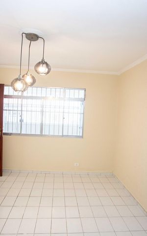 Casa para alugar com 200m², 3 quartos e 2 vagasSala