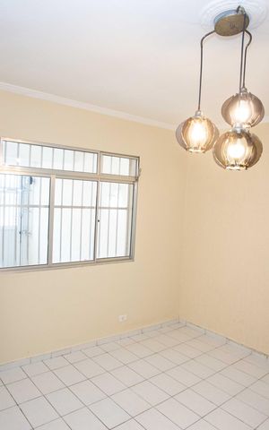 Casa para alugar com 200m², 3 quartos e 2 vagasSala