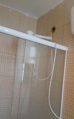 Casa para alugar com 98m², 2 quartos e 1 vaga Casa para alugar com 98m², 2 quartos e 1 vagaBanheiro