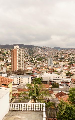 Casa para alugar com 200m², 5 quartos e 2 vagas Casa para alugar com 200m², 5 quartos e 2 vagasÁrea da Cobertura - Vista