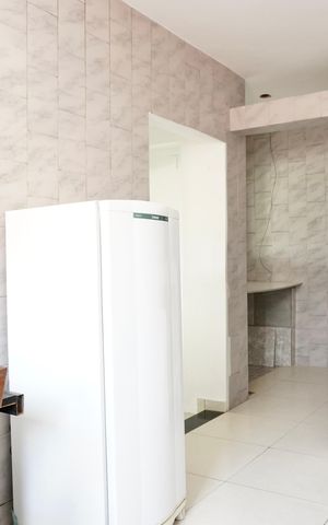 Casa para alugar com 200m², 5 quartos e 2 vagas Casa para alugar com 200m², 5 quartos e 2 vagasCozinha