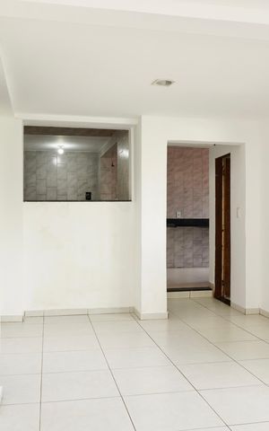 Casa para alugar com 200m², 5 quartos e 2 vagas Casa para alugar com 200m², 5 quartos e 2 vagasSala