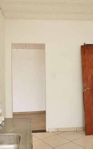 Casa para alugar com 200m², 5 quartos e 2 vagas Casa para alugar com 200m², 5 quartos e 2 vagasQuarto 5