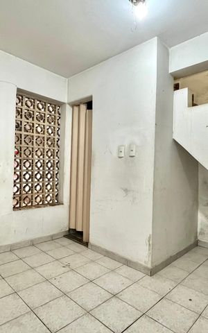 Casa à venda com 250m², 4 quartos e 2 vagas Casa à venda com 250m², 4 quartos e 2 vagasÁrea de Serviço