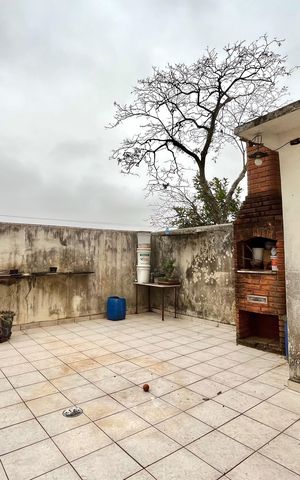 Casa à venda com 250m², 4 quartos e 2 vagas Casa à venda com 250m², 4 quartos e 2 vagasQuintal