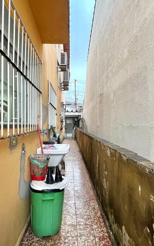 Casa à venda com 250m², 4 quartos e 2 vagas Casa à venda com 250m², 4 quartos e 2 vagasÁrea externa