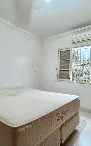Casa à venda com 250m², 4 quartos e 2 vagas Casa à venda com 250m², 4 quartos e 2 vagasSuite