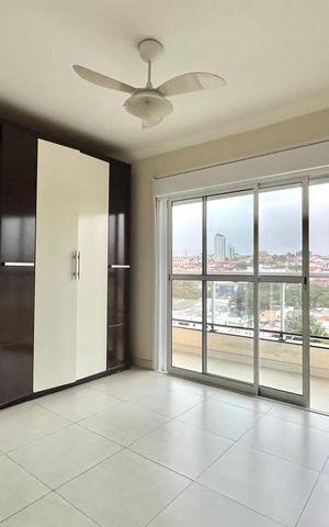 Casa à venda com 250m², 4 quartos e 2 vagas Casa à venda com 250m², 4 quartos e 2 vagasQuarto 3