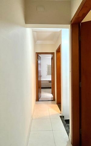 Casa à venda com 250m², 4 quartos e 2 vagas Casa à venda com 250m², 4 quartos e 2 vagasCorredor