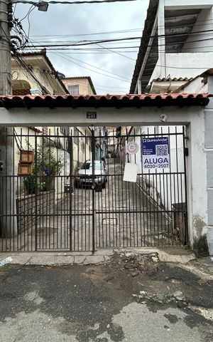 Casa para alugar com 60m², 2 quartos e 1 vagaFachada + placa
