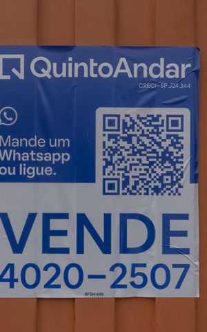 Casa à venda com 187m², 3 quartos e 4 vagas Casa à venda com 187m², 3 quartos e 4 vagasPlaca