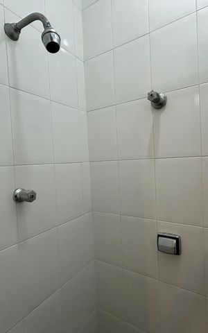 Apartamento à venda com 80m², 2 quartos e sem vagaBanheiro de serviço