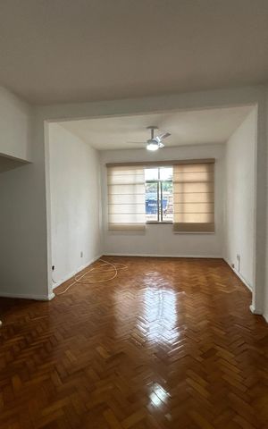 Apartamento à venda com 80m², 2 quartos e sem vagaSala