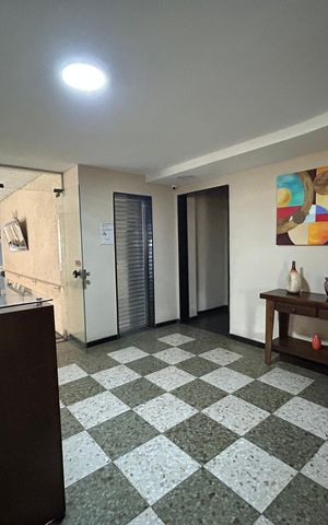 Apartamento à venda com 80m², 2 quartos e sem vagaHall de entrada