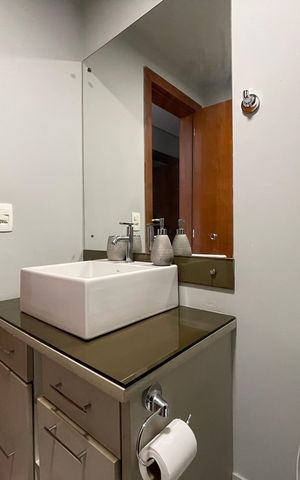 Apartamento para alugar com 74m², 3 quartos e 1 vaga Apartamento para alugar com 74m², 3 quartos e 1 vagaBanheiro Corredor