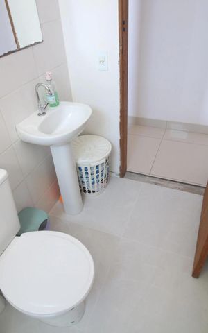 Apartamento para alugar com 57m², 2 quartos e 2 vagas Apartamento para alugar com 57m², 2 quartos e 2 vagasBanheiro