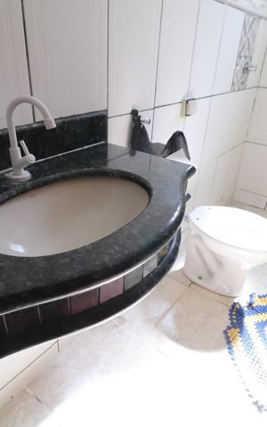 Casa para alugar com 200m², 3 quartos e 2 vagasBanheiro Social