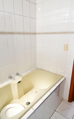 Casa para alugar com 300m², 3 quartos e 4 vagasBanheiro Suíte