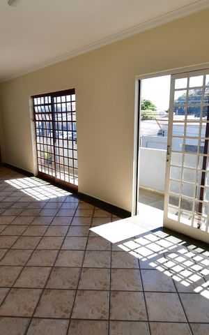 Casa para alugar com 300m², 3 quartos e 4 vagasSala