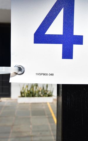 Casa para alugar com 300m², 3 quartos e 4 vagasPlaca