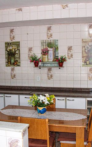 Casa para alugar com 70m², 1 quarto e 2 vagas Casa para alugar com 70m², 1 quarto e 2 vagasCozinha