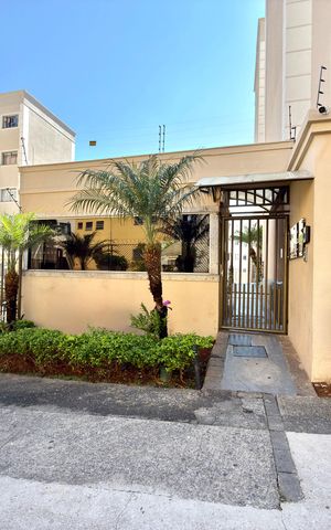 Apartamento para alugar com 52m², 2 quartos e 1 vaga Apartamento para alugar com 52m², 2 quartos e 1 vagaFachada