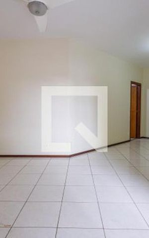 Apartamento à venda com 110m², 4 quartos e 2 vagas Apartamento à venda com 110m², 4 quartos e 2 vagasSala