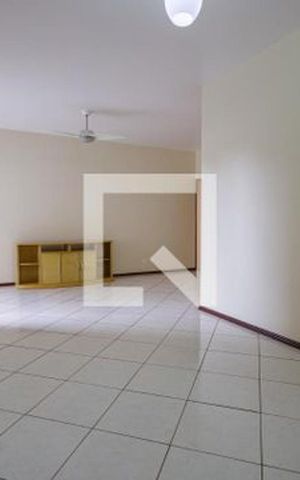 Apartamento à venda com 110m², 4 quartos e 2 vagas Apartamento à venda com 110m², 4 quartos e 2 vagasSala