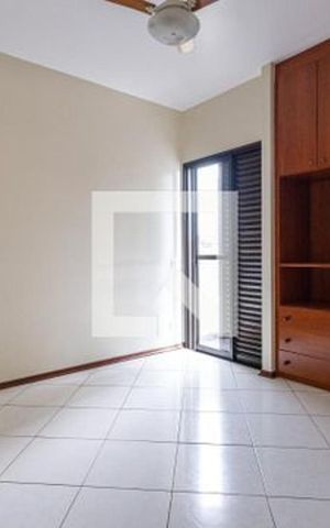 Apartamento à venda com 110m², 4 quartos e 2 vagas Apartamento à venda com 110m², 4 quartos e 2 vagasQuarto