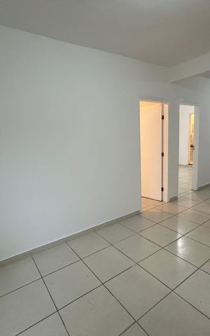Casa para alugar com 72m², 2 quartos e sem vagaSala