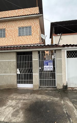 Casa para alugar com 72m², 2 quartos e sem vagaFachada + placa