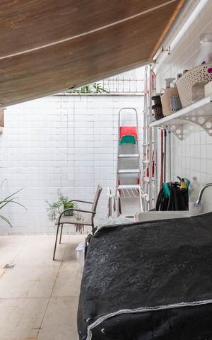 Apartamento à venda com 93m², 2 quartos e 1 vagaÁrea de Serviço