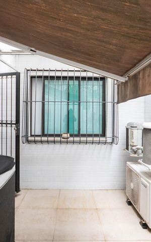 Apartamento à venda com 93m², 2 quartos e 1 vagaÁrea de Serviço