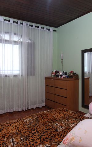 Casa à venda com 133m², 3 quartos e 2 vagassuíte