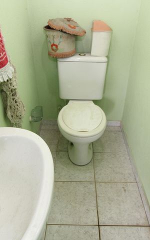 Casa à venda com 133m², 3 quartos e 2 vagasbanheiro 2