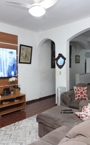 Casa à venda com 133m², 3 quartos e 2 vagassala