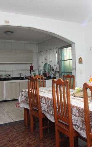 Casa à venda com 133m², 3 quartos e 2 vagascozinha / sala de jantar