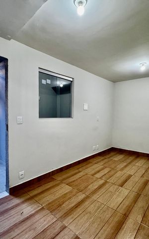 Casa para alugar com 40m², 1 quarto e sem vaga Casa para alugar com 40m², 1 quarto e sem vagaSala/Quarto